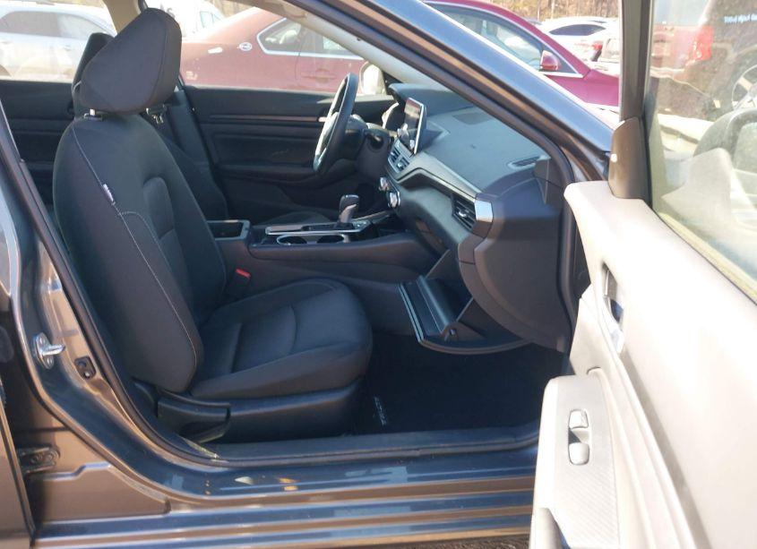 Photo 5 of 2024 Nissan Altima SV FWD (VIN 1N4BL4DV9RN429088)