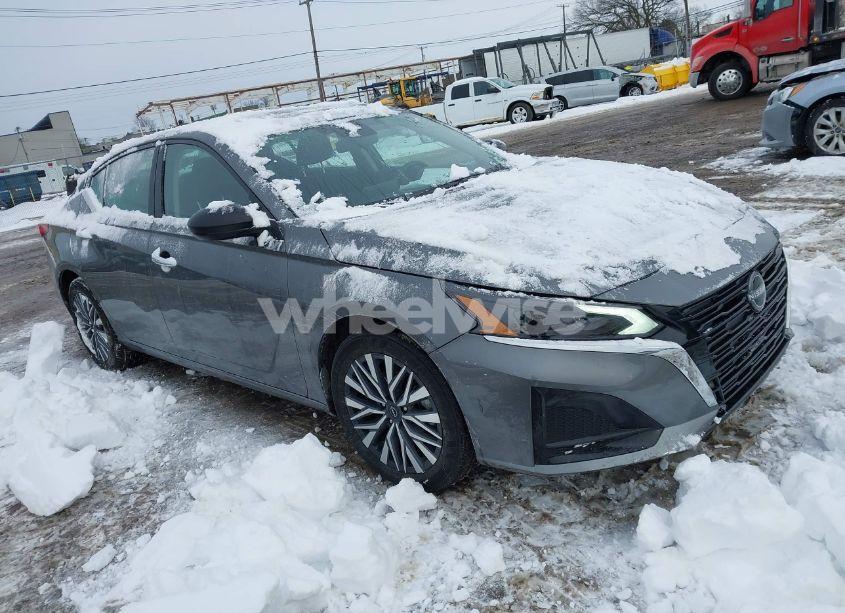 2024 Nissan Altima SV FWD (VIN 1N4BL4DV9RN431245) main photo