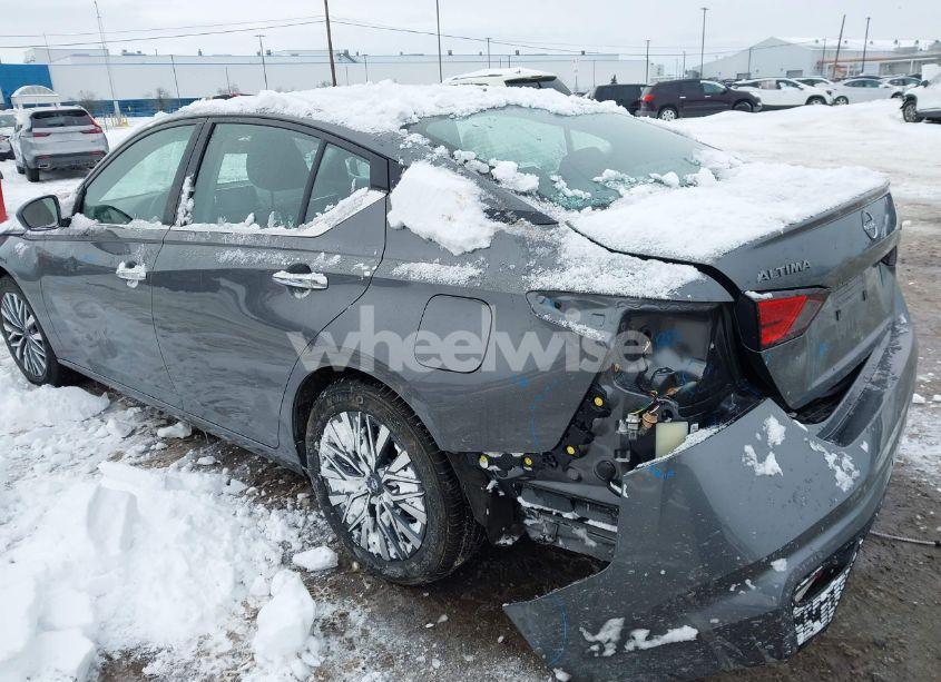 Photo 3 of 2024 Nissan Altima SV FWD (VIN 1N4BL4DV9RN431245)