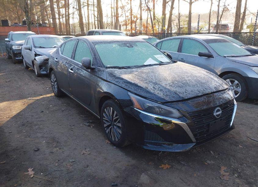 2025 Nissan Altima SV FWD (VIN 1N4BL4DV9SN305716) main photo