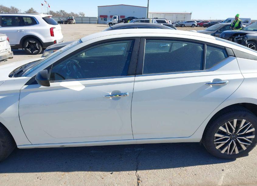 Photo 14 of 2025 Nissan Altima SV FWD (VIN 1N4BL4DV9SN308468)