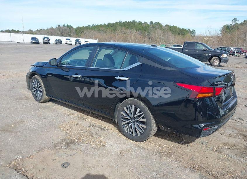 Photo 3 of 2025 Nissan Altima SV FWD (VIN 1N4BL4DV9SN315307)