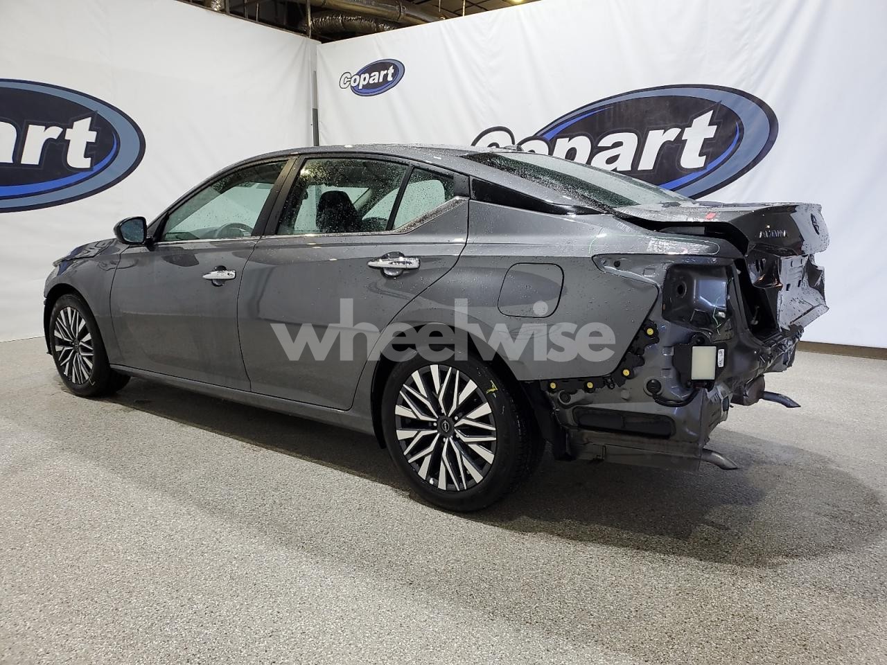 Photo 2 of 2025 NISSAN ALTIMA SV (VIN 1N4BL4DV9SN340014)