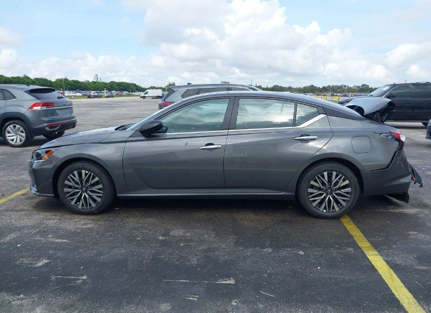 Photo 14 of 2025 Nissan Altima SV FWD (VIN 1N4BL4DV9SN340238)