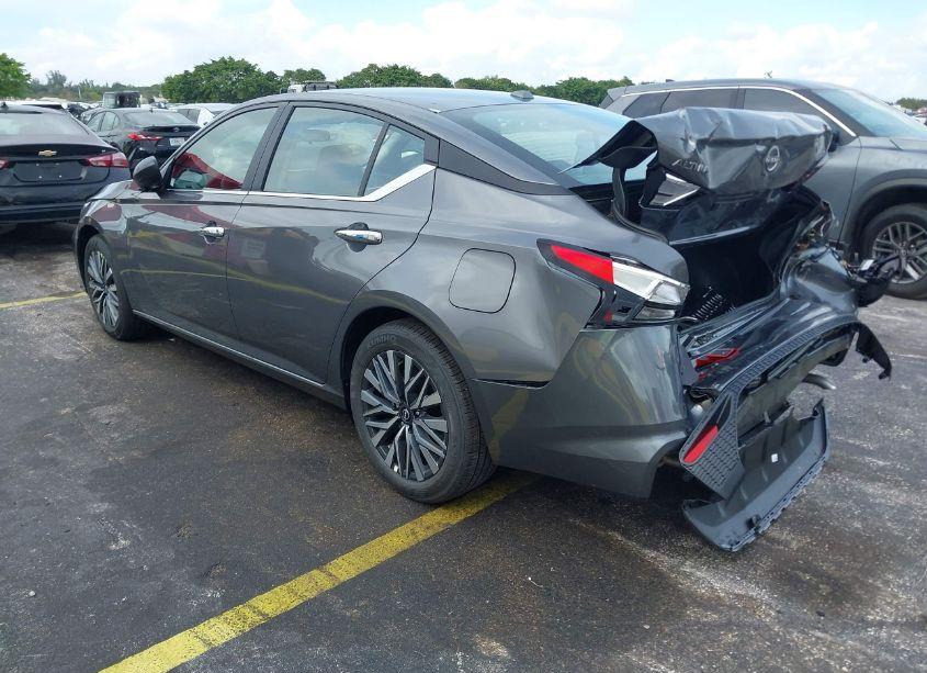 Photo 3 of 2025 Nissan Altima SV FWD (VIN 1N4BL4DV9SN340238)