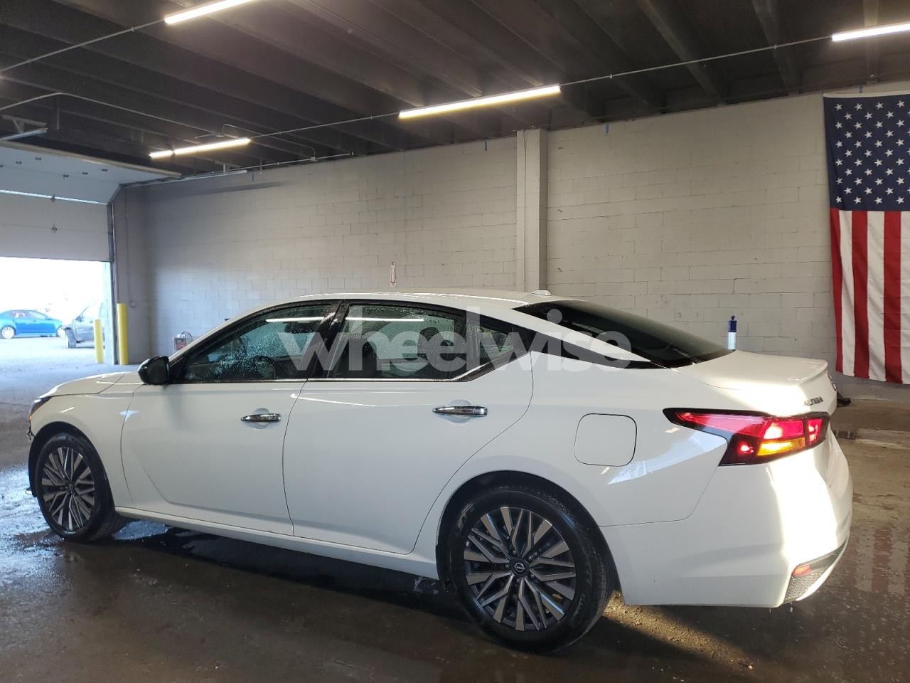 Photo 2 of 2025 NISSAN ALTIMA SV (VIN 1N4BL4DV9SN349280)