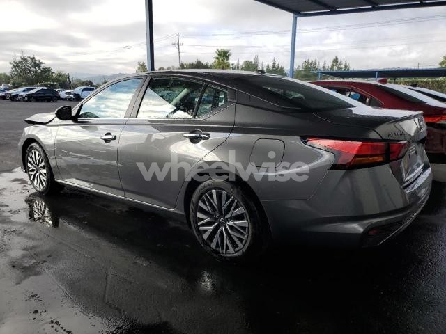 2025 NISSAN ALTIMA SV (VIN 1N4BL4DV9SN350915) main photo