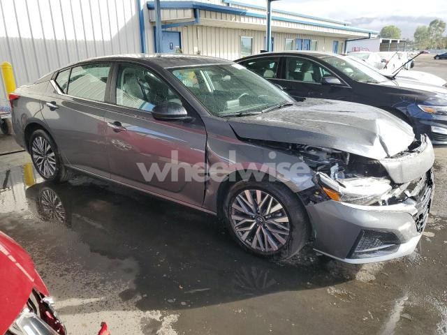 Photo 3 of 2025 NISSAN ALTIMA SV (VIN 1N4BL4DV9SN350915)