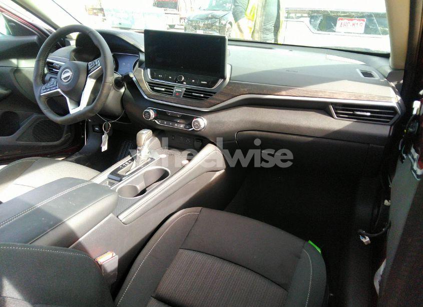 Photo 5 of 2025 Nissan Altima SV FWD (VIN 1N4BL4DV9SN361705)