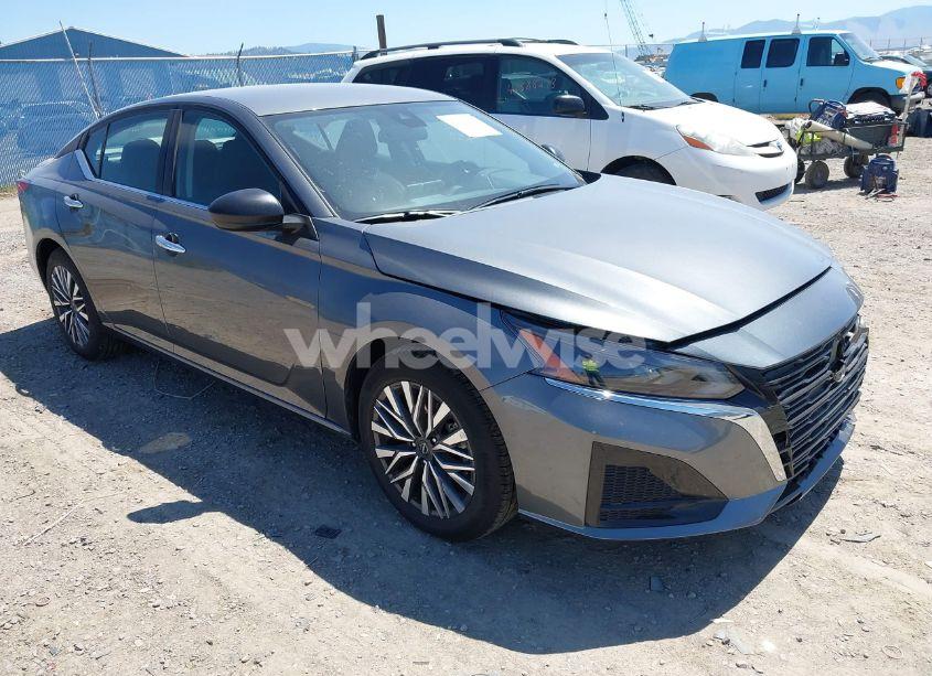 2025 Nissan Altima SV FWD (VIN 1N4BL4DV9SN367665) main photo