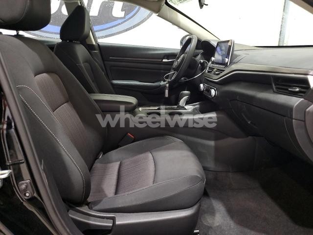 Photo 3 of 2025 NISSAN ALTIMA SV (VIN 1N4BL4DV9SN397720)