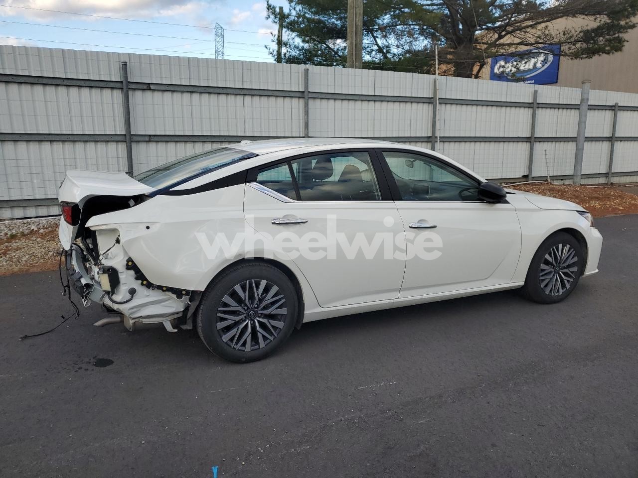 Photo 3 of 2025 NISSAN ALTIMA SV (VIN 1N4BL4DV9SN400096)