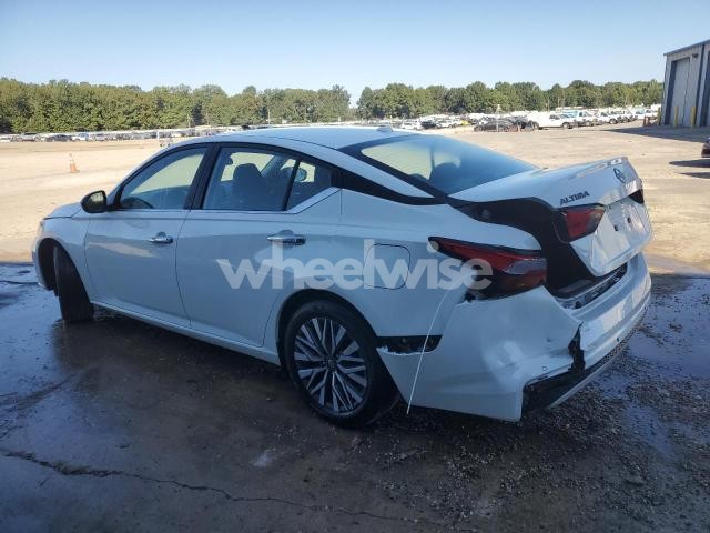 Photo 2 of 2025 NISSAN ALTIMA SV (VIN 1N4BL4DV9SN400759)
