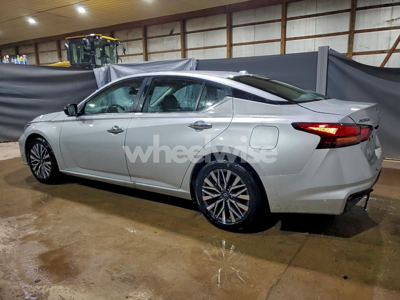 Photo 2 of 2025 NISSAN ALTIMA SV (VIN 1N4BL4DV9SN403144)