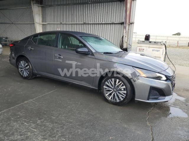 2025 NISSAN ALTIMA SV (VIN 1N4BL4DV9SN403810) main photo