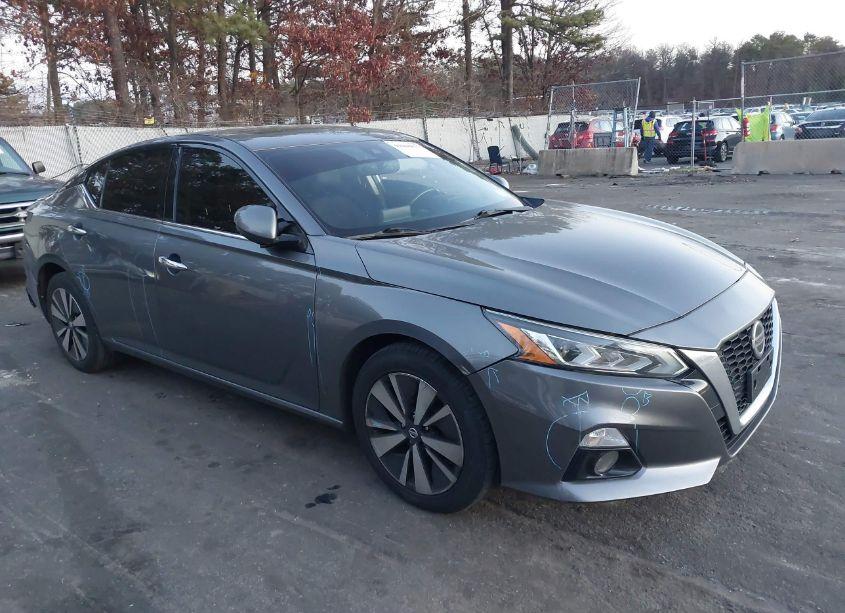 2019 Nissan Altima 2.5 SV (VIN 1N4BL4DVXKC105407) main photo