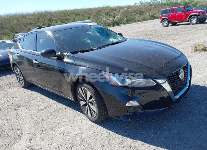 2019 Nissan Altima 2.5 SV (VIN 1N4BL4DVXKC124099) main photo