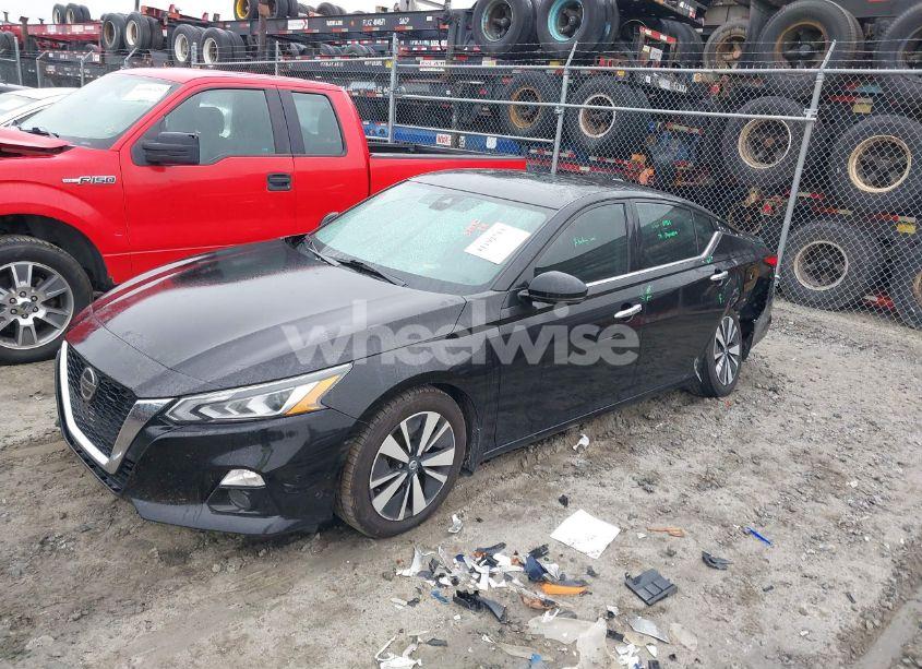 Photo 2 of 2019 Nissan Altima 2.5 SV (VIN 1N4BL4DVXKC140724)