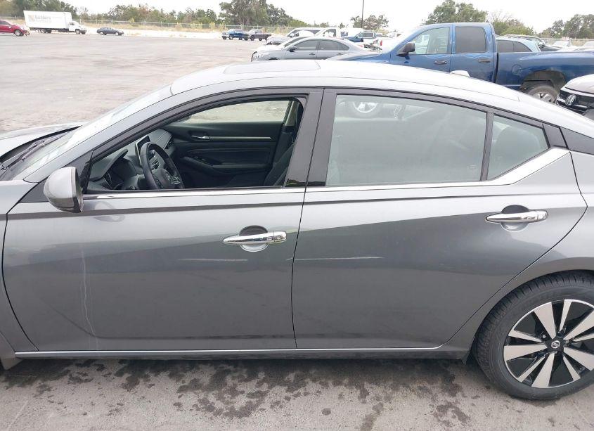 Photo 14 of 2020 Nissan Altima SV FWD (VIN 1N4BL4DVXLC117901)