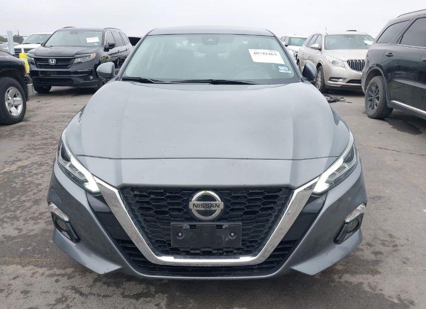 Photo 6 of 2020 Nissan Altima SV FWD (VIN 1N4BL4DVXLC117901)