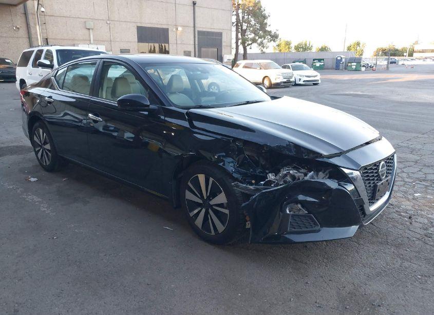 2021 Nissan Altima SV FWD (VIN 1N4BL4DVXMN301743) main photo