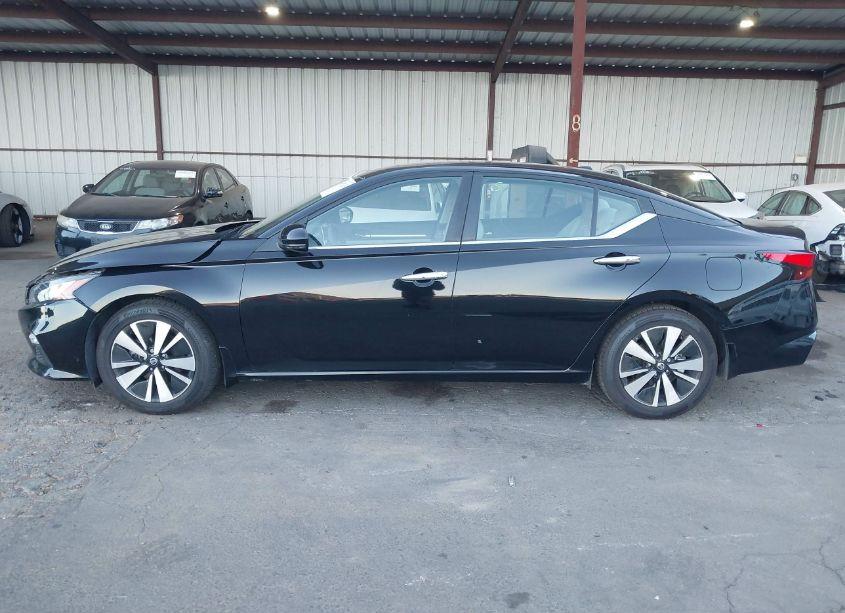 Photo 14 of 2021 Nissan Altima SV FWD (VIN 1N4BL4DVXMN301743)