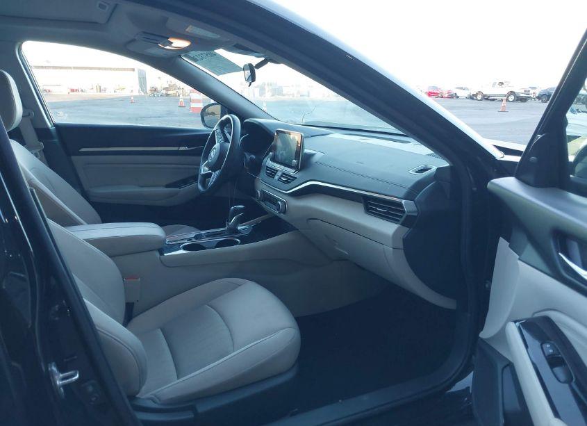 Photo 5 of 2021 Nissan Altima SV FWD (VIN 1N4BL4DVXMN301743)