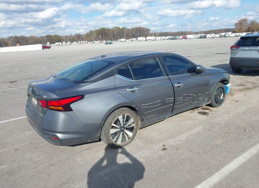 Photo 4 of 2021 Nissan Altima SV FWD (VIN 1N4BL4DVXMN324729)