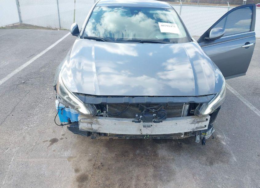 Photo 6 of 2021 Nissan Altima SV FWD (VIN 1N4BL4DVXMN324729)