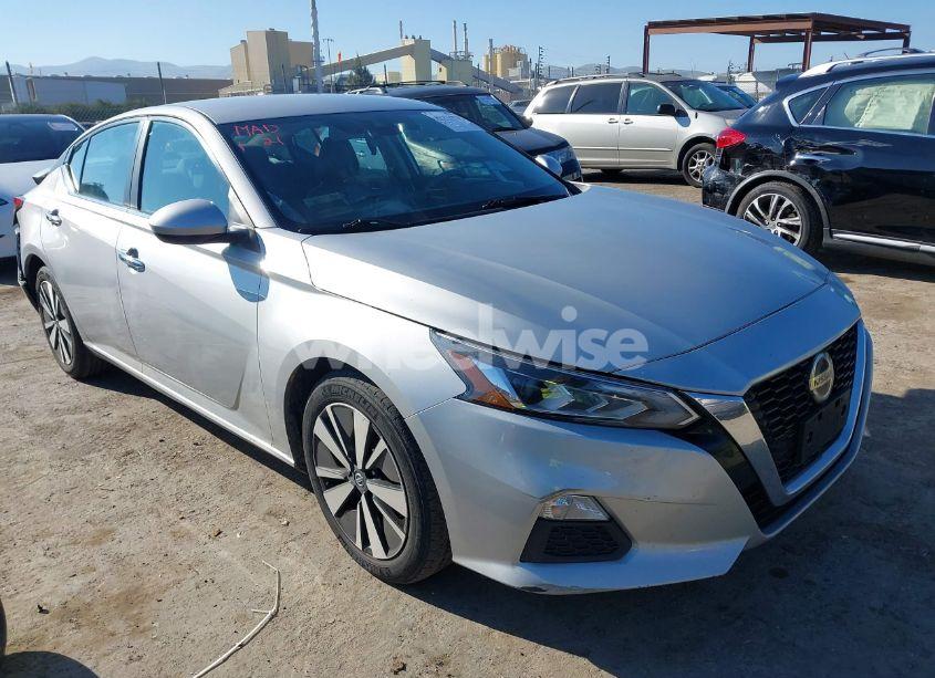 2021 Nissan Altima SV FWD (VIN 1N4BL4DVXMN333642) main photo