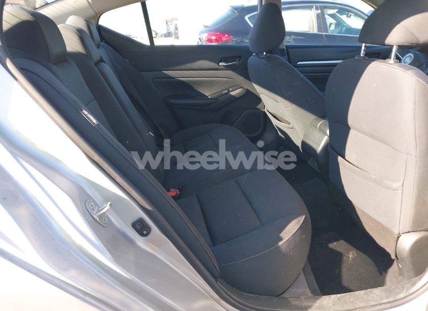 Photo 8 of 2021 Nissan Altima SV FWD (VIN 1N4BL4DVXMN333642)