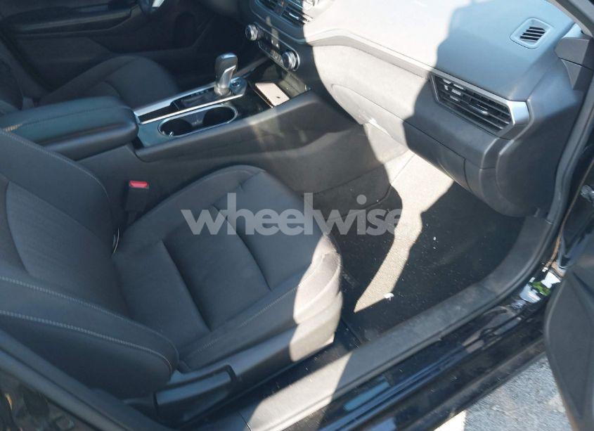 Photo 5 of 2021 Nissan Altima SV FWD (VIN 1N4BL4DVXMN347945)