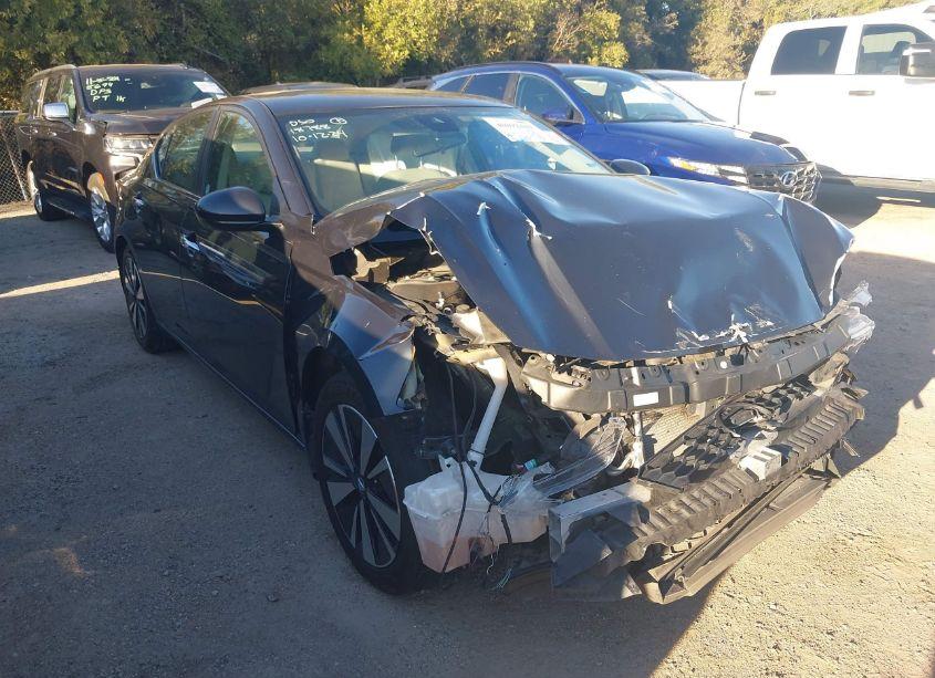 2021 Nissan Altima SV FWD (VIN 1N4BL4DVXMN408596) main photo