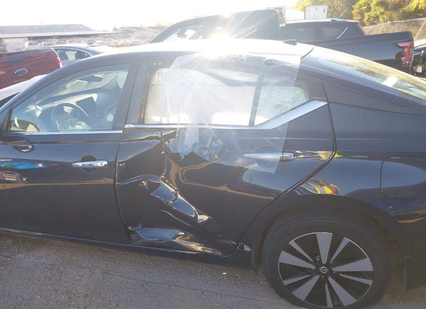 Photo 15 of 2021 Nissan Altima SV FWD (VIN 1N4BL4DVXMN408596)