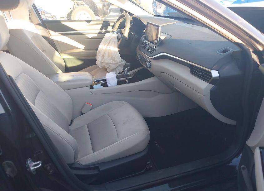 Photo 5 of 2021 Nissan Altima SV FWD (VIN 1N4BL4DVXMN408596)