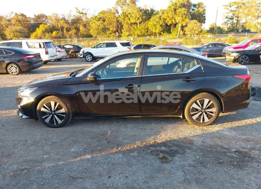 Photo 14 of 2022 Nissan Altima SV FWD (VIN 1N4BL4DVXNN317720)