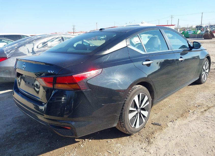 Photo 4 of 2022 Nissan Altima SV FWD (VIN 1N4BL4DVXNN319290)