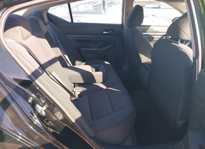 Photo 8 of 2022 Nissan Altima SV FWD (VIN 1N4BL4DVXNN319290)