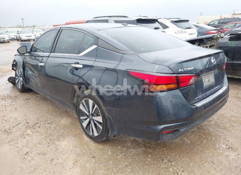 Photo 3 of 2022 Nissan Altima SV FWD (VIN 1N4BL4DVXNN324148)