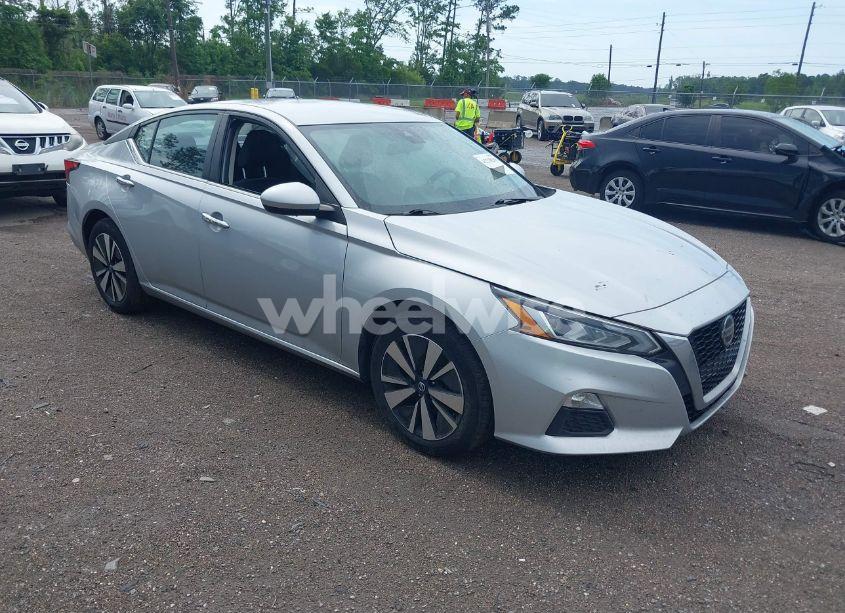 2022 Nissan Altima SV FWD (VIN 1N4BL4DVXNN326160) main photo