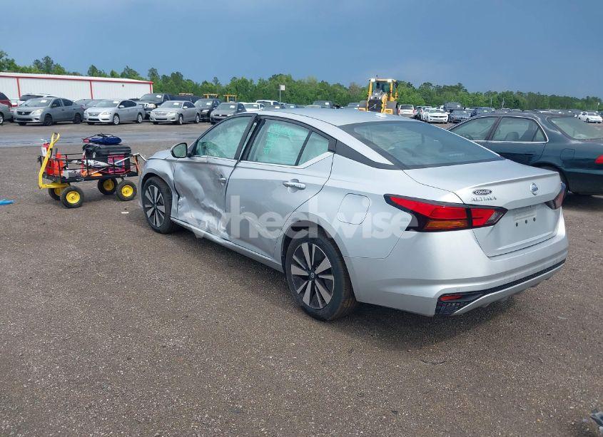 Photo 3 of 2022 Nissan Altima SV FWD (VIN 1N4BL4DVXNN326160)