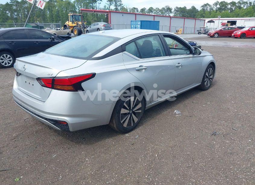 Photo 4 of 2022 Nissan Altima SV FWD (VIN 1N4BL4DVXNN326160)