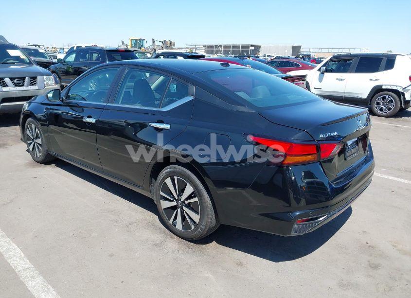 Photo 3 of 2022 Nissan Altima SV FWD (VIN 1N4BL4DVXNN351088)