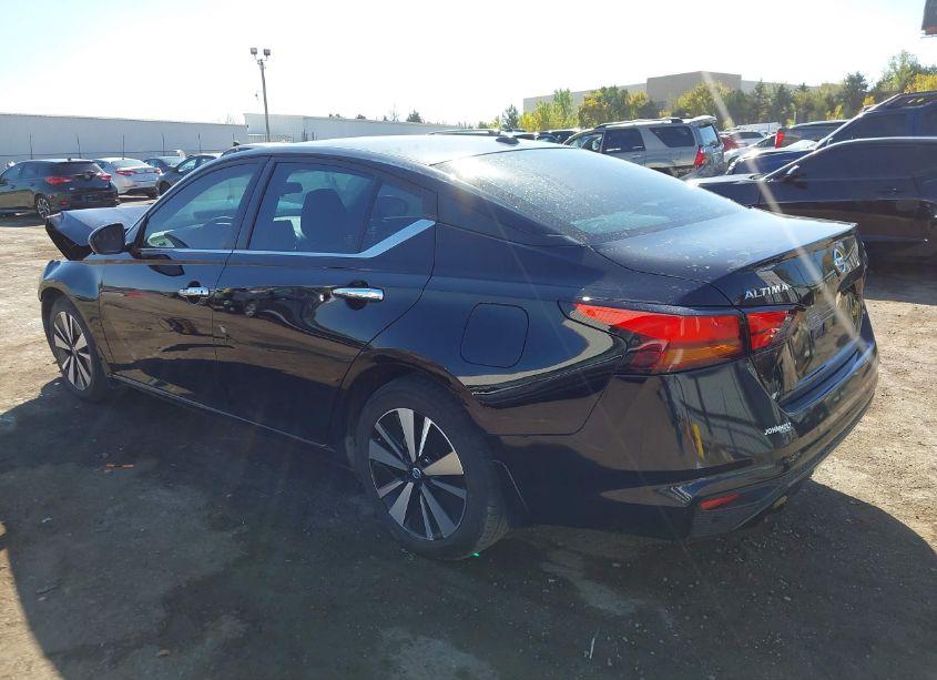 Photo 3 of 2022 Nissan Altima SV FWD (VIN 1N4BL4DVXNN378503)