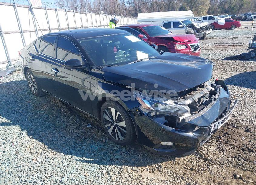 2022 Nissan Altima SV FWD (VIN 1N4BL4DVXNN380980) main photo