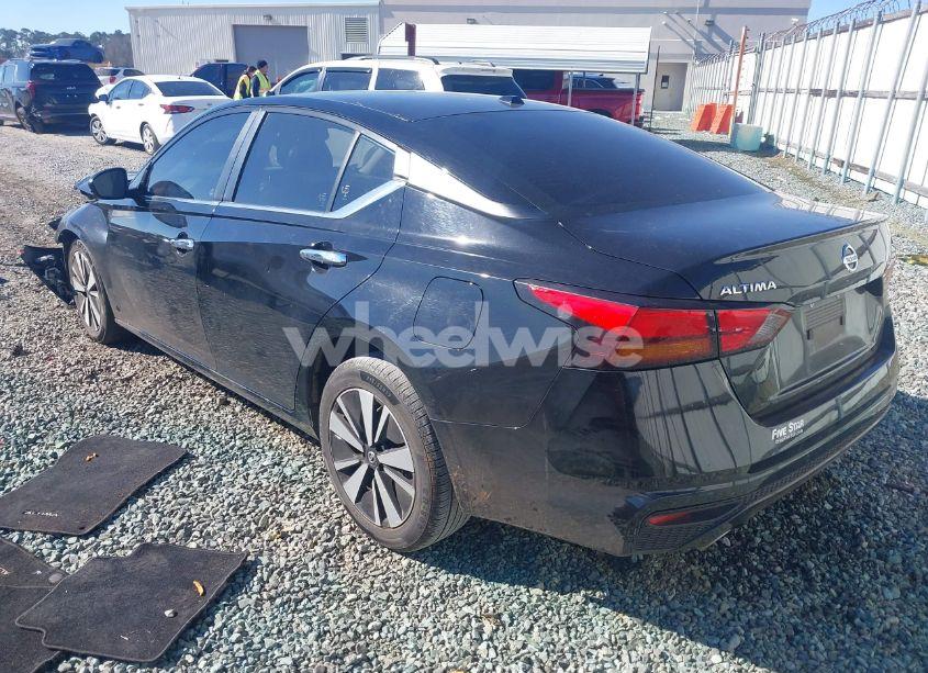 Photo 3 of 2022 Nissan Altima SV FWD (VIN 1N4BL4DVXNN380980)