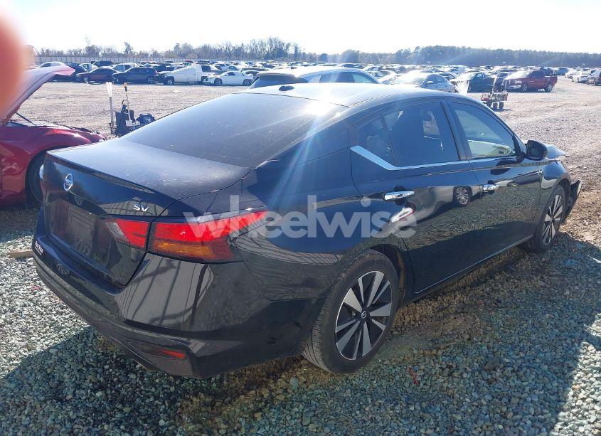 Photo 4 of 2022 Nissan Altima SV FWD (VIN 1N4BL4DVXNN380980)