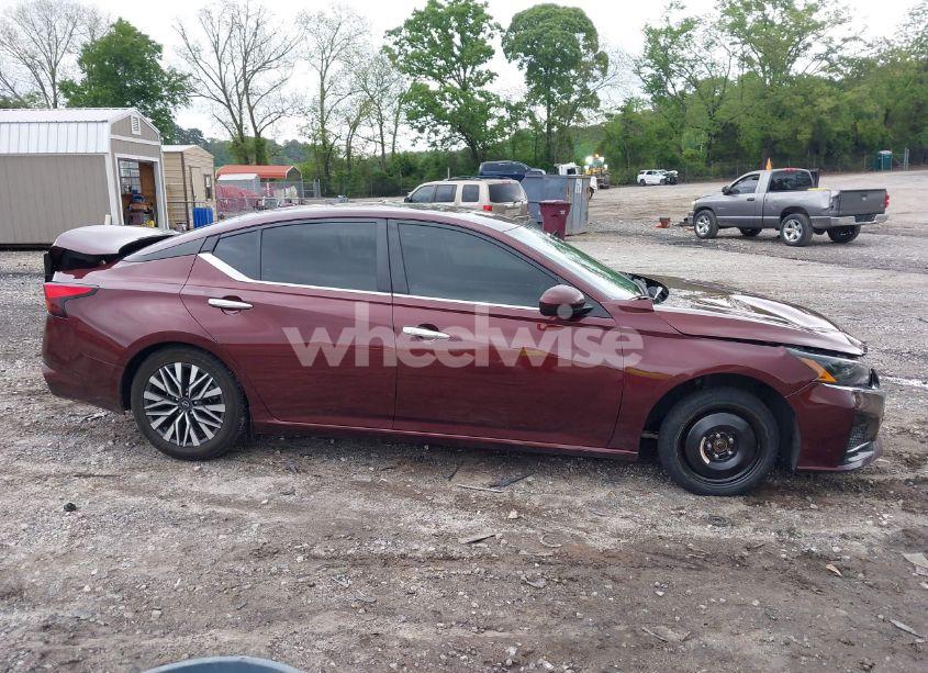 Photo 14 of 2023 Nissan Altima SV FWD (VIN 1N4BL4DVXPN320667)