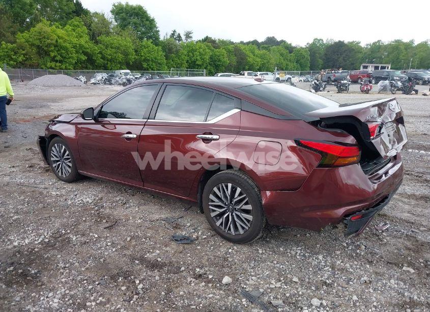 Photo 3 of 2023 Nissan Altima SV FWD (VIN 1N4BL4DVXPN320667)