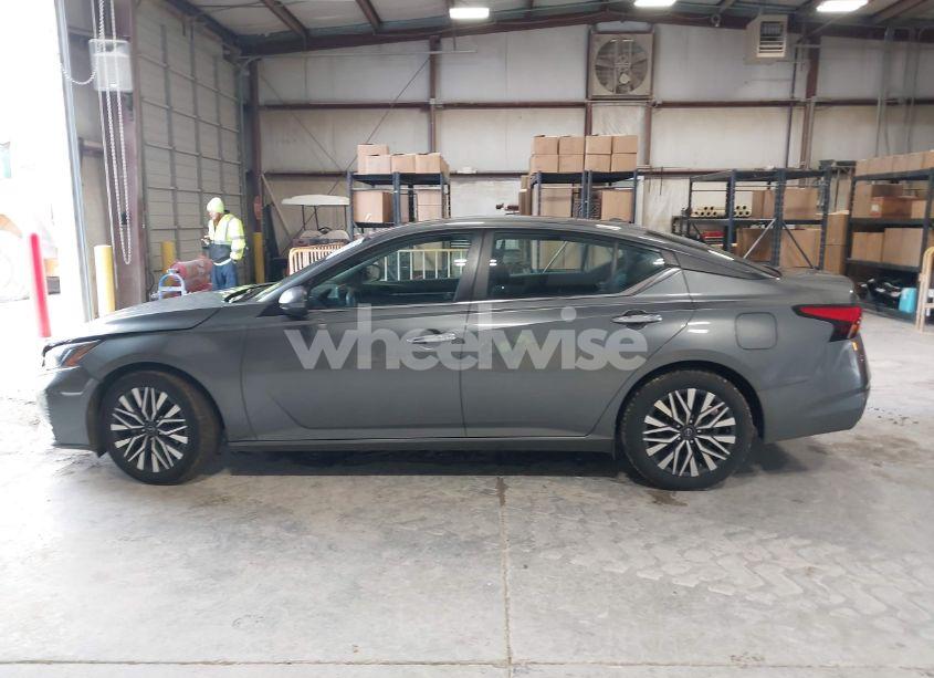 Photo 14 of 2023 Nissan Altima SV FWD (VIN 1N4BL4DVXPN320684)